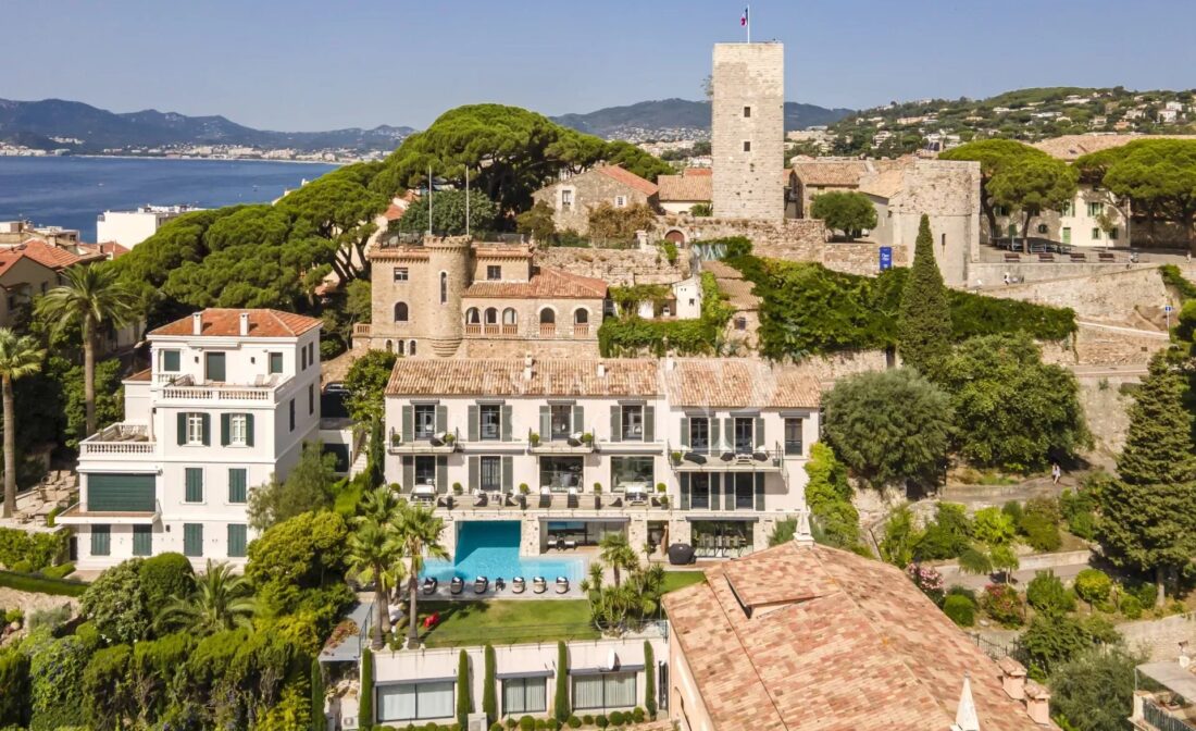 CANNES : UNIQUE ! Vaste property at the heart of the Old Cannes