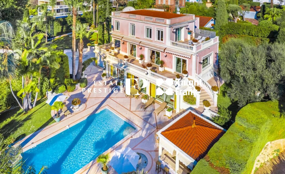 CAP D’ANTIBES – Prestigious Belle Epoque on the west-facing slope