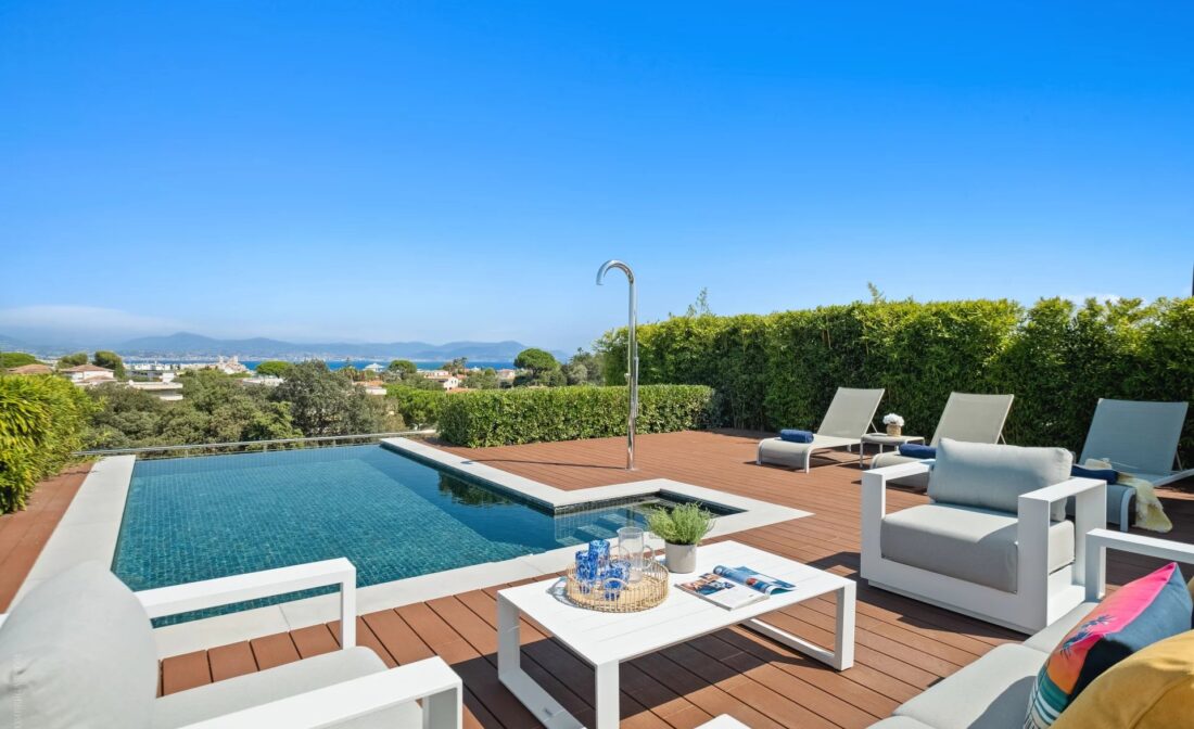 CAP D’ANTIBES – Penthouse in a luxury residence