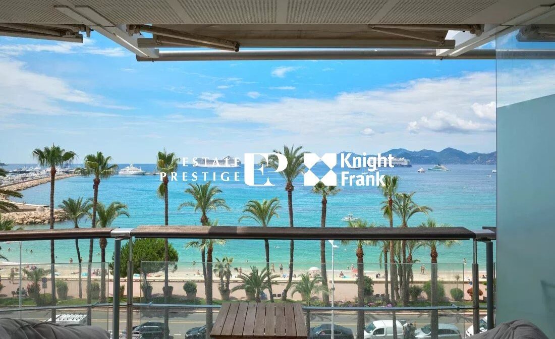 CANNES Croisette – Appartement 3 pièces traversant avec vue mer panoramique sur la baie de Cannes