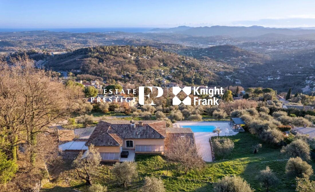 CHATEAUNEUF-DE-GRASSE : Villa avec vue panoramique sur la mer et piscine