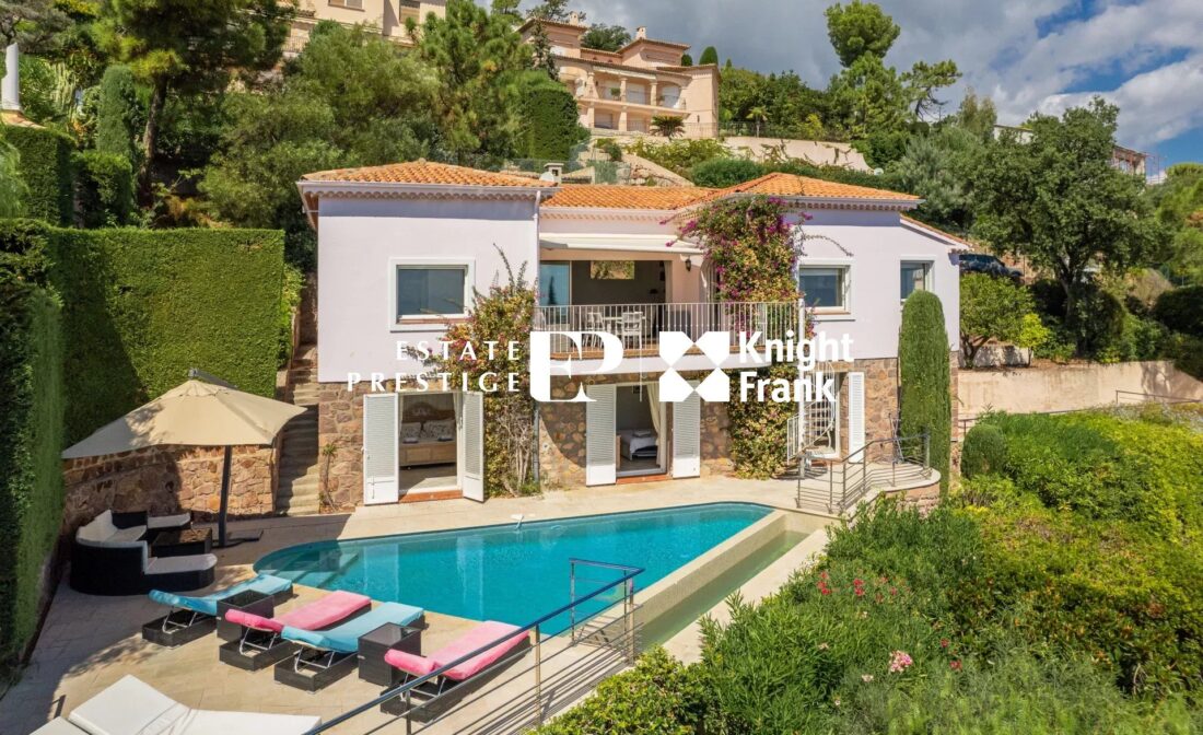 THEOULE TRAYAS – Charming 4-bedroom villa with panoramic sea view