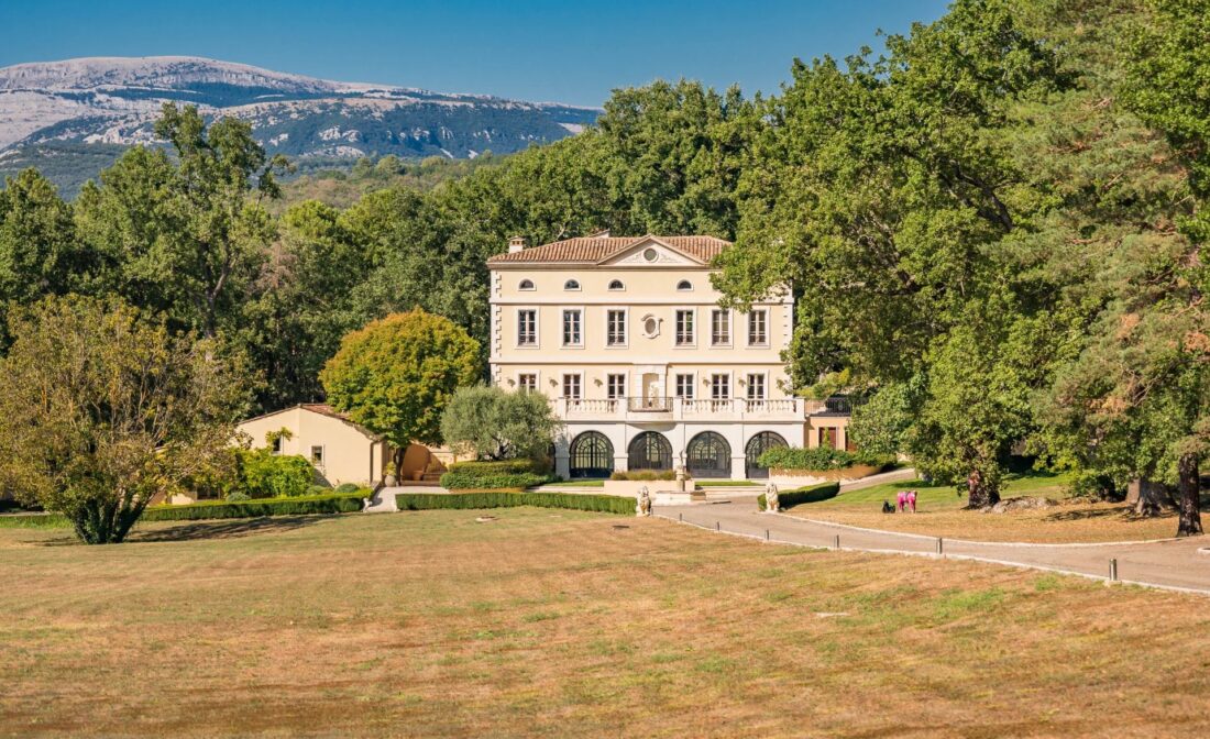 CALLIAN – Splendide manoir avec court de tennis et héliport