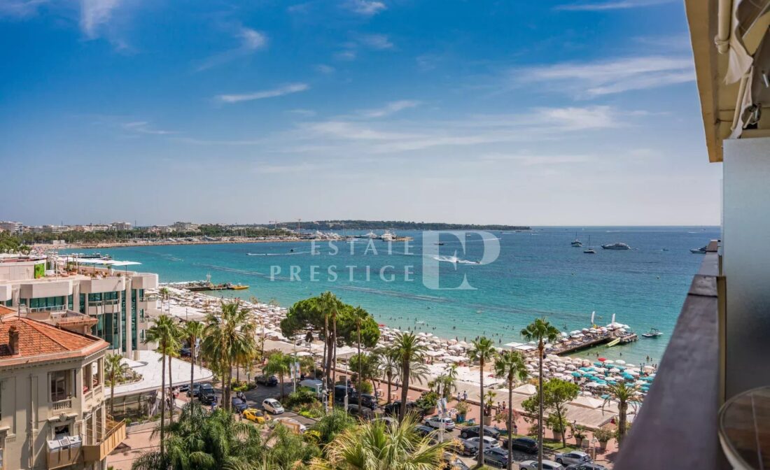 CANNES – Superbe appartement entièrement rénové