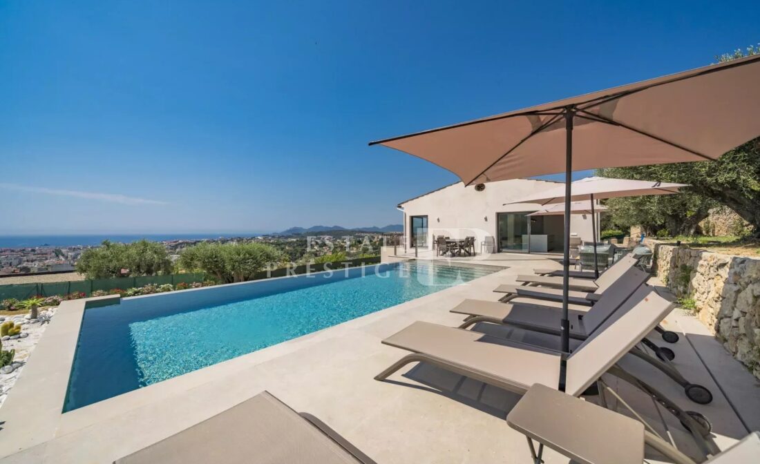 CANNES / LE CANNET – Modern villa with panoramic sea views