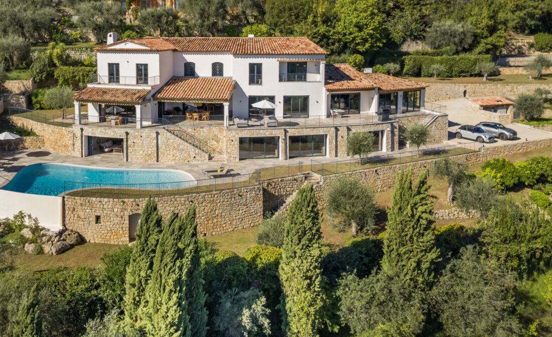 GRASSE :  A Provencal masterpiece with panoramic sea views