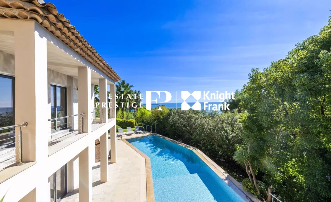 CANNES – Moderne villa med havutsikt