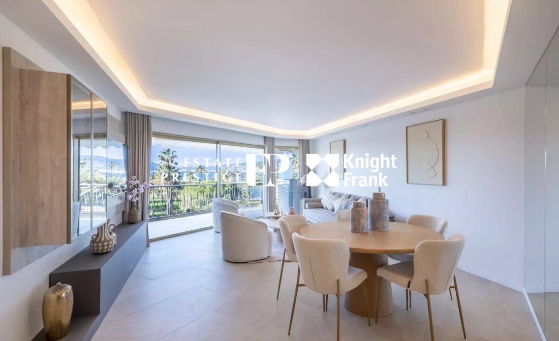 CANNES CROISETTE – Appartement 4 pièces rénové avec vue mer