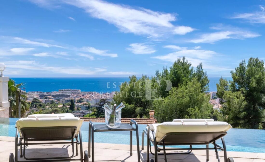 CANNES CALIFORNIE – Beautiful Californian villa with panoramic sea view