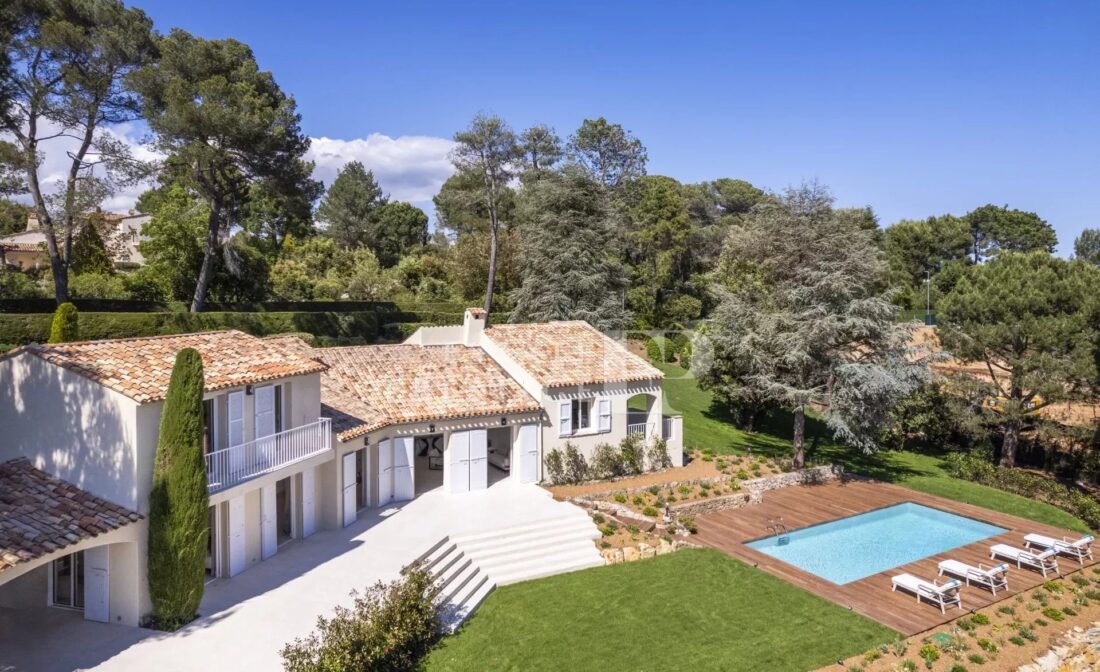 BIOT –  Superb villa entirely renovated