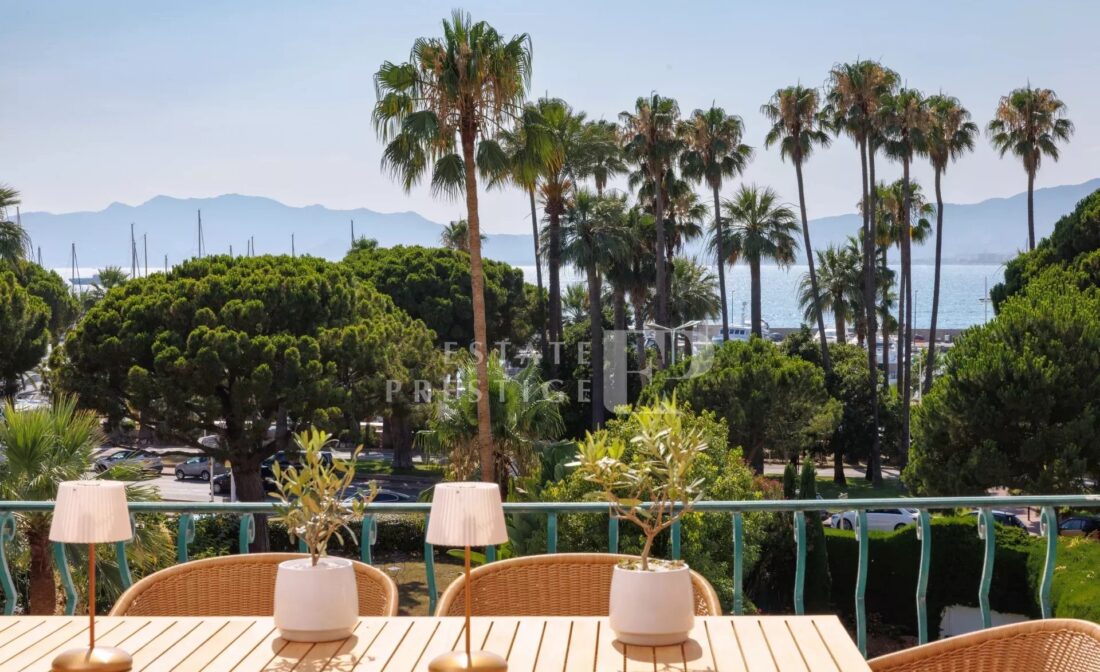 CANNES CROISETTE – Beautiful 2 bedrooms apartment