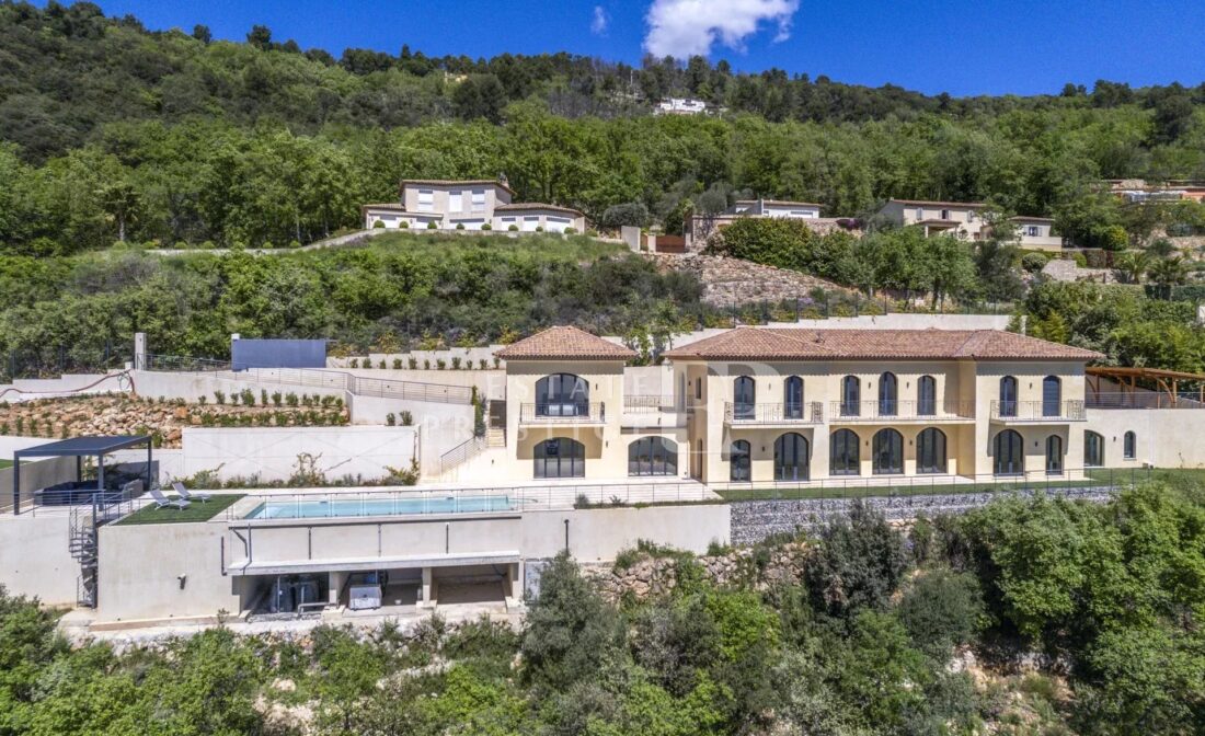 CABRIS : Exceptionnelle villa neuve avec vue mer panoramique