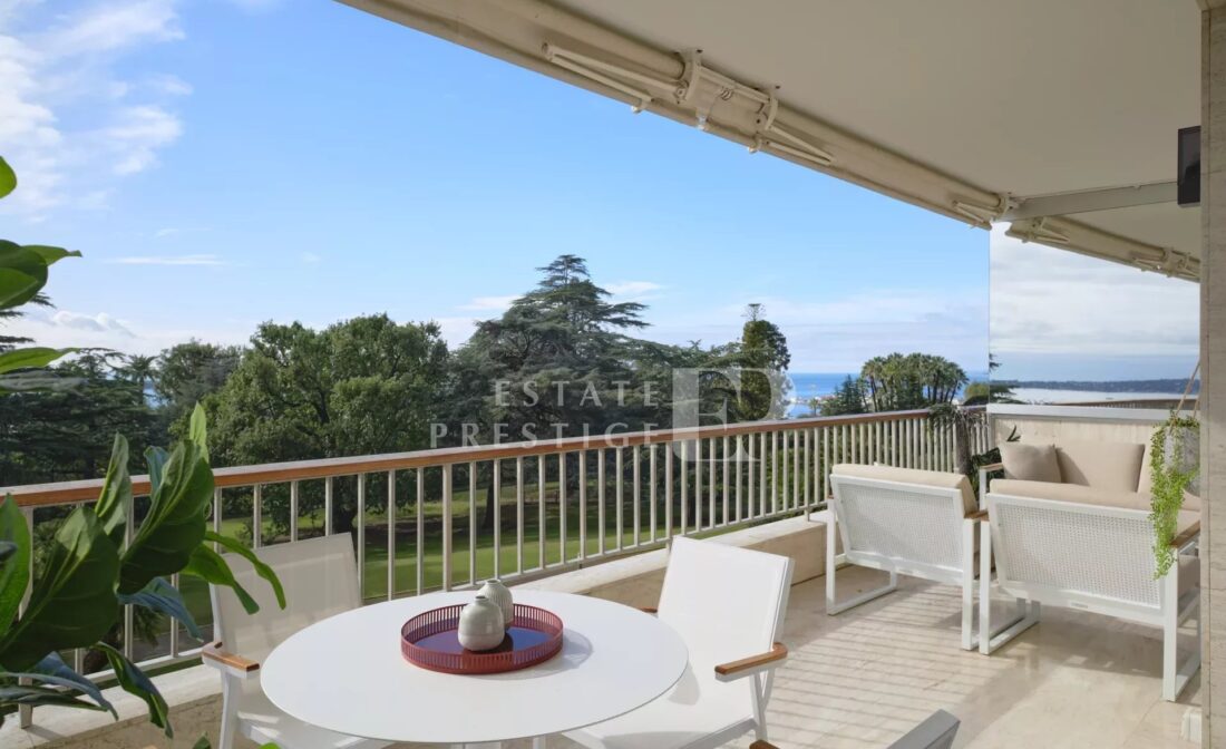 CANNES CALIFORNIE – 2 bedroom flat with sea view