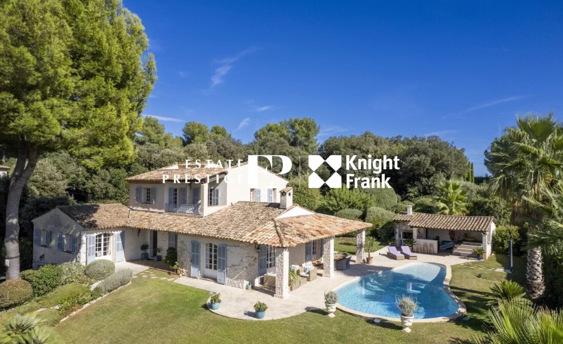 SAINT PAUL DE VENCE : Belle villa Provençale dans un domaine privé