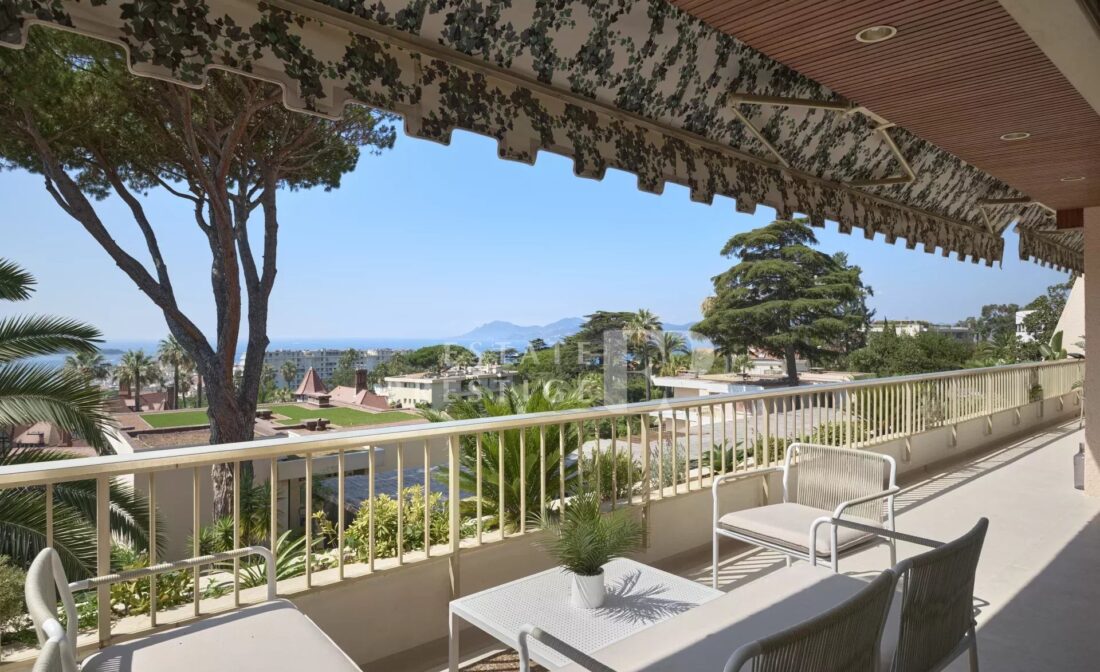 CANNES Californie  – 5 pièces avec vue mer