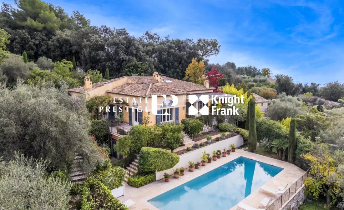 SAINT PAUL DE VENCE – Une trés belle villa 5 chambres avec vue mer panoramique et piscine chauffée