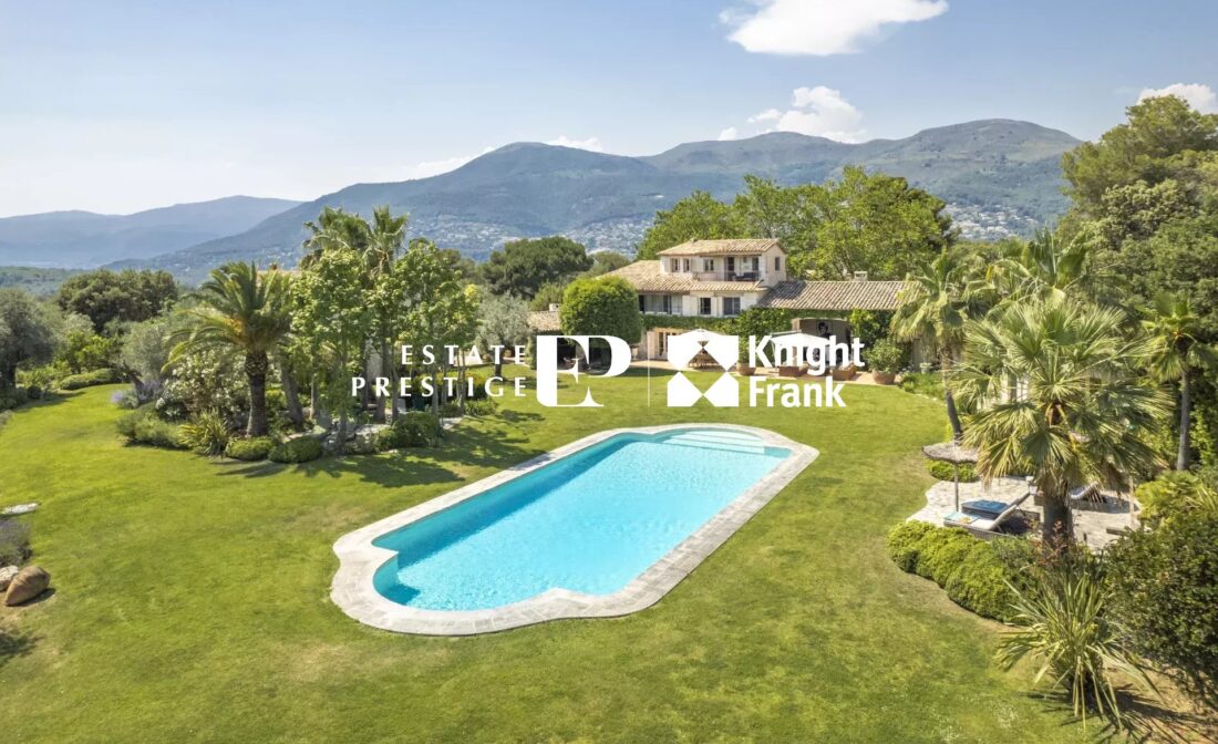 ST PAUL DE VENCE – Une superbe bastide en pierre avec vue sur la mer